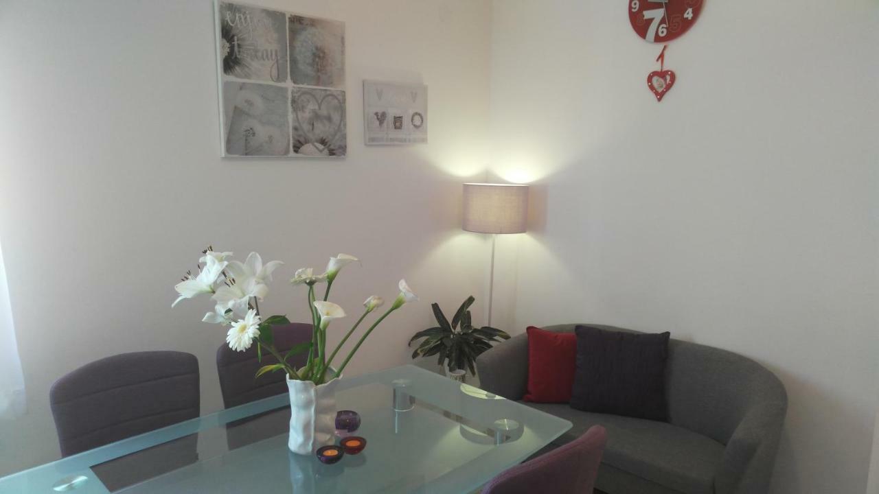 Apartments Zunic Трогир Экстерьер фото